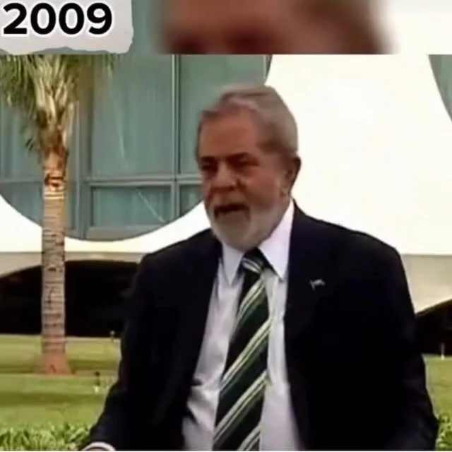 Capa de carrossel compartilhado por Vinícius em 11 de outubro, com a indicação 2009