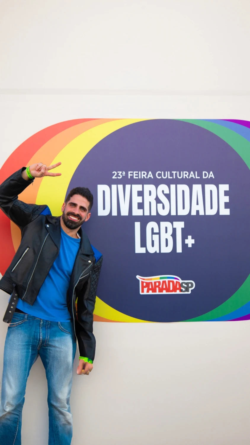 Vinícius na Feira Cultural da Diversidade LGBT+ de São Paulo